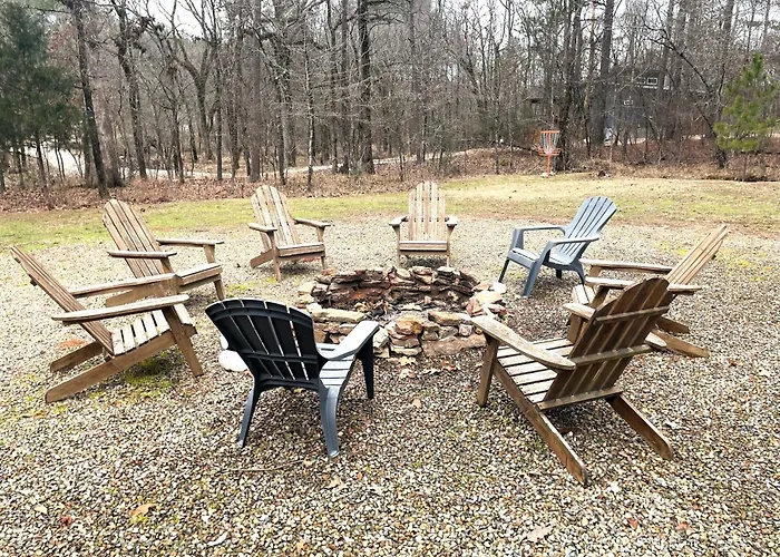 4Br/3Bth Family Cabin With A Hot Tub, Sleeps 14