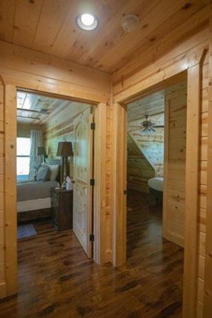4br/3bth Family With A Hot Tub, Sleeps 14 Broken Bow